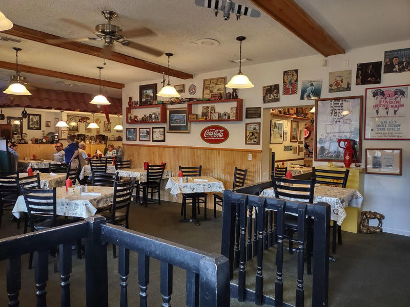 Caffe REL, Roy’s Grille, Fat Tiger Korean BBQ & More, B.E. Scott’s BBQ, Bates House of Turkey, Caro-Mi Dining Room, Hawk’s Crawfish Restaurant, Whistle Stop Café, Sid’s Diner, Skylight Inn, Mrs. Mac’s Kitchen, The Shoals Shack, The Loveless Cafe, Sebastian’s Roadside Restaurant