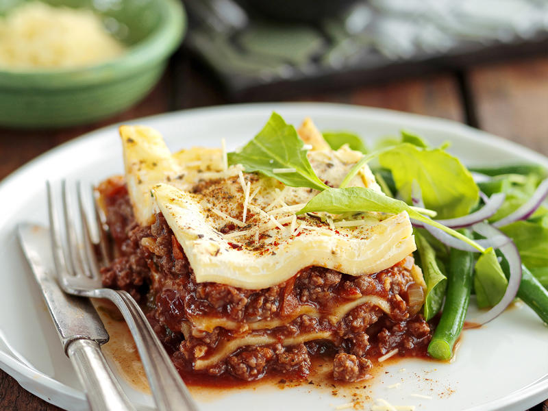 The best cuts for slow cooker beef recipes, You’ll need these…, Tips for slow cooking success, Slow cooker biryani , Slow cooker beef ragu , Slow cooker beef soup with chickpea & chorizo , Slow cooker massaman beef curry , Slow-cooker beef stroganoff , Slow cooker beef ramen with shiitake mushrooms , Slow-cooker beef cheeks in pedro ximénez , Beef and mushroom pies , Slow-cooker beer and thyme beef cheeks , Slow cooker five ingredient cottage pie , Beer and thyme beef cheeks , Slow-cooked Mexican beef chilli mole , Beef and vegetable soup , Coconut curried beef , Lasagne-style crock-pot , Beef casserole with cheesy herb dumplings , Coriander beef curry , Tuscan beef stew , What to serve with your slow cooker beef, More slow cooker inspiration, Even more slow cooker dinners