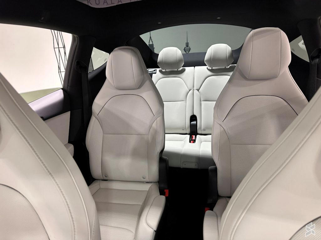 Tesla Model Y L Malaysia Pricing, Tesla Model Y L Malaysia Customisable Options, Tesla Model Y L Quick Specs, Tesla Model Y L Malaysia Image Gallery