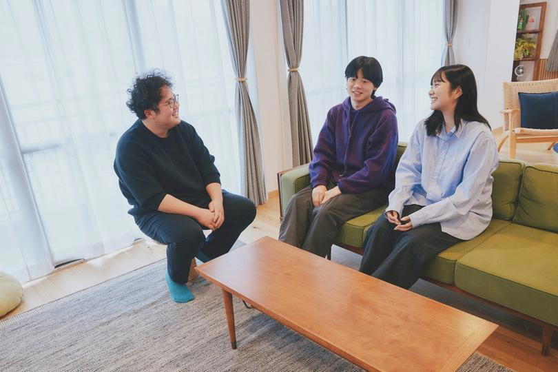 「3年ぶりのゲームです」ノンコンソールゲーマー三者三様の今, 電源オン、即プレイ。「あ、こんなに早かったっけ？」, 『モンスターハンターワイルズ』を体験。レベチだったPS5, 冷静に考えて、5万5000円はヤバくないか？, おまけの一台が、意外と本命かもしれない, 僕らはゲームが面倒だったんじゃない。「始めるまで」が面倒だったんだ