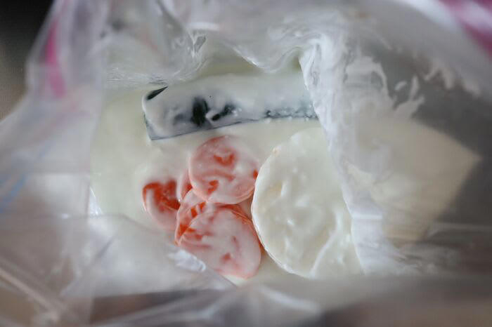 世界の食卓で愛される“塩ヨーグルト”って？, 「野菜の塩ヨーグルト漬け」の作り方, 出来上がりはこんな感じ！, 残った塩ヨーグルトを使ってもう1品, 「塩ヨーグルト入りパンプキンサラダ」の作り方, “塩ヨーグルト”をレパートリーに加えてみませんか？