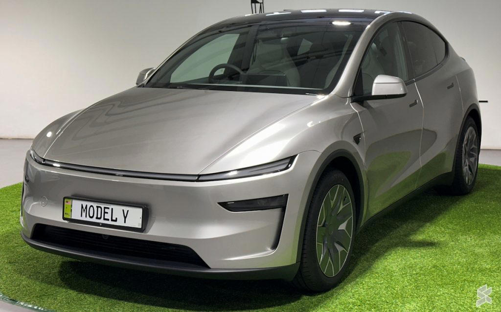 Tesla Model Y L Malaysia Pricing, Tesla Model Y L Malaysia Customisable Options, Tesla Model Y L Quick Specs, Tesla Model Y L Malaysia Image Gallery