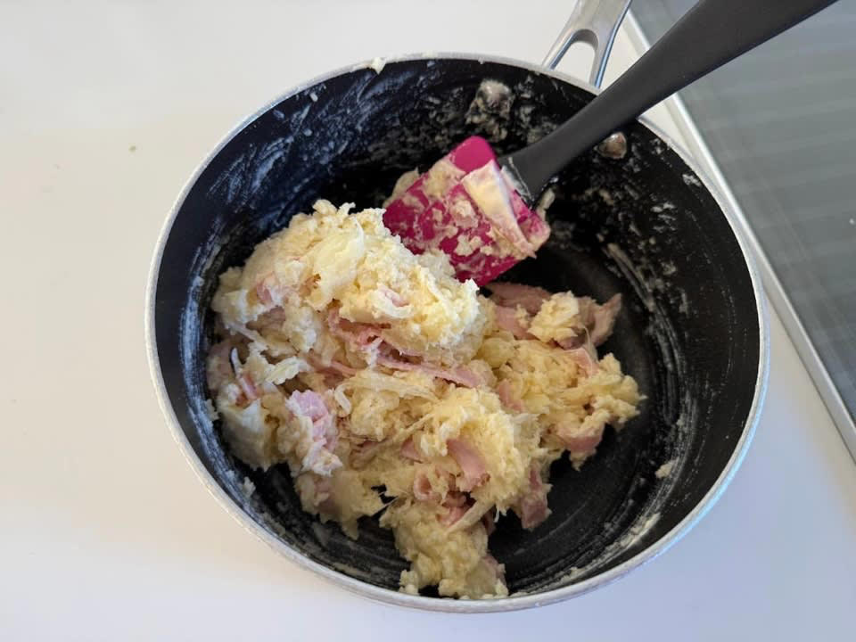 基本のポテトサラダをおいしく作るには？, 基本のポテトサラダの材料はこの3つ, ほくほく食感のポイントはじゃがいもの下ごしらえ, おいしさを左右する下味のつけ方, 玉ねぎとハムを合わせて仕上げます, おいしいポテトサラダを作るための4つのお約束, 「めちゃくちゃおいしいポテトサラダ」レシピ