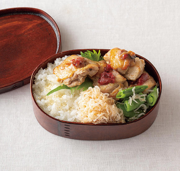 15分でつくる「鶏の梅照り焼き弁当」, マキさん流 15分で手際よくお弁当をつくる方法, 鶏の梅照り焼きのつくり方, スナップえんどうとじゃこのあえものつくり方, しらたきと明太子のちりちり炒めのつくり方