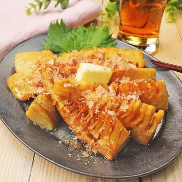 たけのこの唐揚げ, 【揚げずにホックホク！】春の味覚♪ たけのこの唐揚げ, たけのこチーズスティック, 【切って焼くだけ！】たけのこ×チーズのくるくるスティックが激ウマすぎ♡ 春限定のおつまみレシピ, たけのこのおかかバターしょうゆ炒め, 【たけのこ、まだ煮物にしてるの？】10分で「ご飯が止まらない系おかず」が爆誕！ たけのこ3本余裕でペロリのおかずレシピ