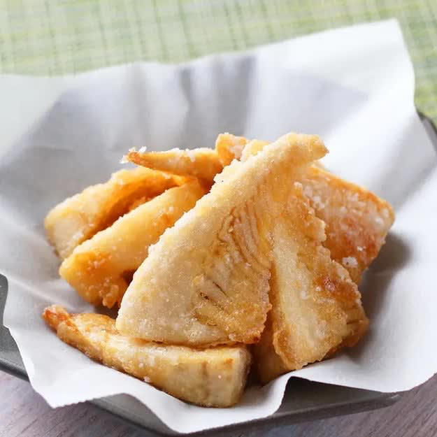 たけのこの唐揚げ, 【揚げずにホックホク！】春の味覚♪ たけのこの唐揚げ, たけのこチーズスティック, 【切って焼くだけ！】たけのこ×チーズのくるくるスティックが激ウマすぎ♡ 春限定のおつまみレシピ, たけのこのおかかバターしょうゆ炒め, 【たけのこ、まだ煮物にしてるの？】10分で「ご飯が止まらない系おかず」が爆誕！ たけのこ3本余裕でペロリのおかずレシピ