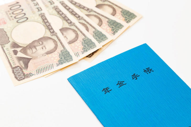 来月4月は《厚生年金》支給日！いちどに「40万円（月20万円）以上」もらう人は何％？, 厚生年金受給額の分布, 年金制度の誤解①：「年金の保険料は上がり続ける」は本当か？, 年金制度の誤解②：「年金制度はいずれ破綻する」は本当か？, 年金制度の誤解②：「支払った保険料の元は取れない」は本当か？