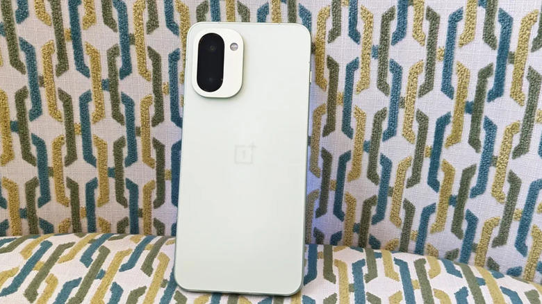 Samsung Galaxy S26 Ultra, OnePlus 15, Oppo Find X9 Pro, Xiaomi 17 Pro Max, OnePlus 15R