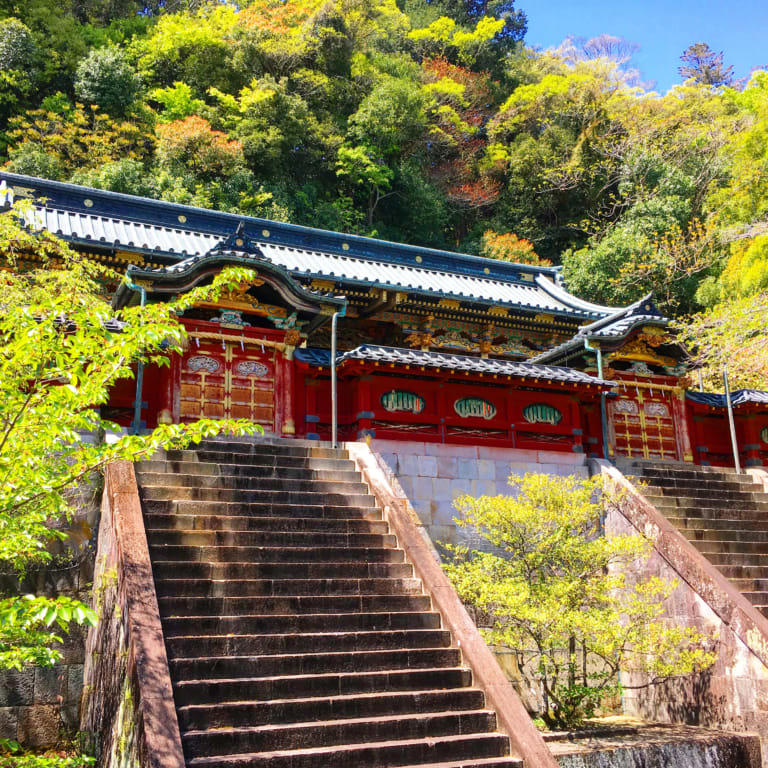 【9:00】「静岡浅間神社」で七社参り！心をリセットしながら開運祈願, 【11:00】「駿府の工房 匠宿（たくみしゅく）」で伝統工芸を知る, 【13:30】「一松園」で滋養たっぷりの名物とろろ汁を味わう, 【15:00】「West Coast Brewing」でアメリカ西海岸スタイルのクラフトビールを, この記事を書いた人 丹下紋香