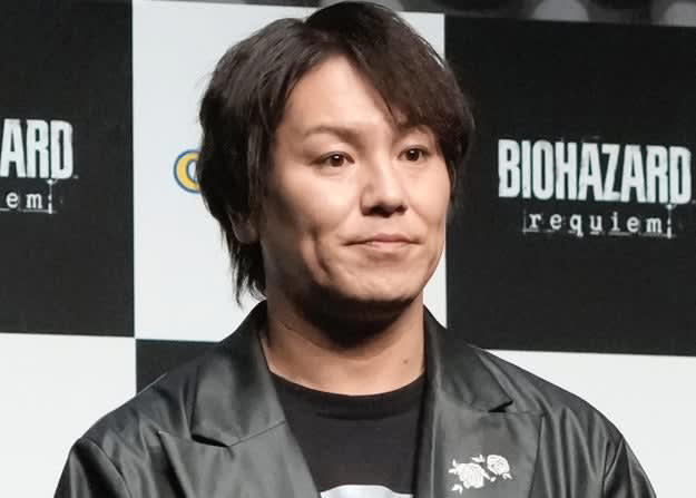 狩野英孝さんが、自身のYouTubeチャンネルで「おすすめのローソンスイーツ」を紹介しました！, 狩野さんが、「合格です」と太鼓判を押したスイーツがこちら！, 触った時に驚く、圧倒的なもちもち感。, 甘くてミルキーなクリームが、たまらなくおいしい！, クリームがたっぷり詰まっていて、持った時の重さにも納得！, 生地をひと口食べた時の衝撃がすごい！, 小ぶりなのに満足度の高い、“絶品もっちりスイーツ”でした！, クリームを堪能したいなら、コージーコーナーの「エクレア（カスタード）」もおすすめ！, カスタードクリームの濃厚な甘さがたまらない！