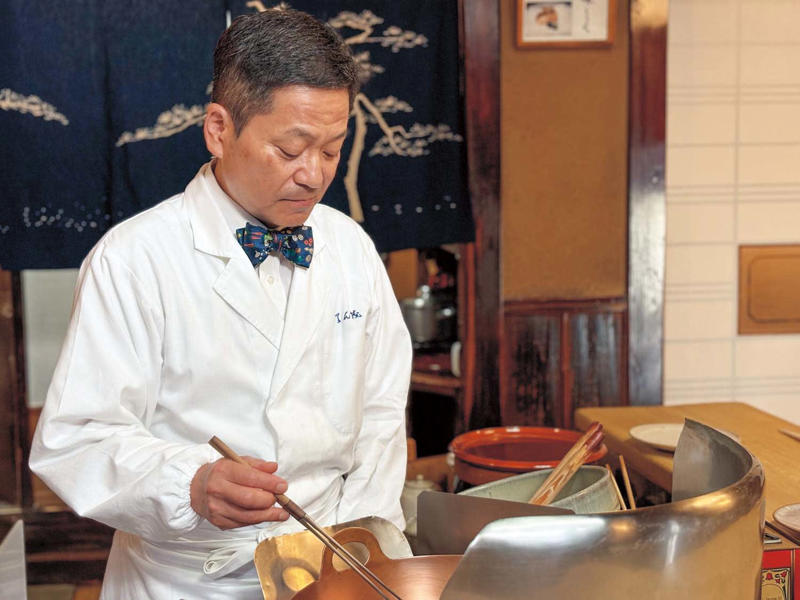 江戸前寿司を肩肘張らずに楽しむ『𠮷野鮨本店』, 『𠮷野鮨本店』店舗詳細, 厚めの肉が割り下に絡まって……『肉鮮問屋 佐々木』, 『肉鮮問屋 佐々木』店舗詳細, 天ぷらとそばの相性を再確認『室町砂場 日本橋本店』, 『室町砂場 日本橋本店』店舗詳細, そば粉の多い外二そばを味わう『日本ばし やぶ久』, 『日本ばし やぶ久』店舗詳細, 330年変わらぬ製法で作られる半ぺん『日本橋 神茂』, 『日本橋 神茂』店舗詳細, 現代に合わせて天ぷらもアップデート!?『てん茂』, 『てん茂』店舗詳細