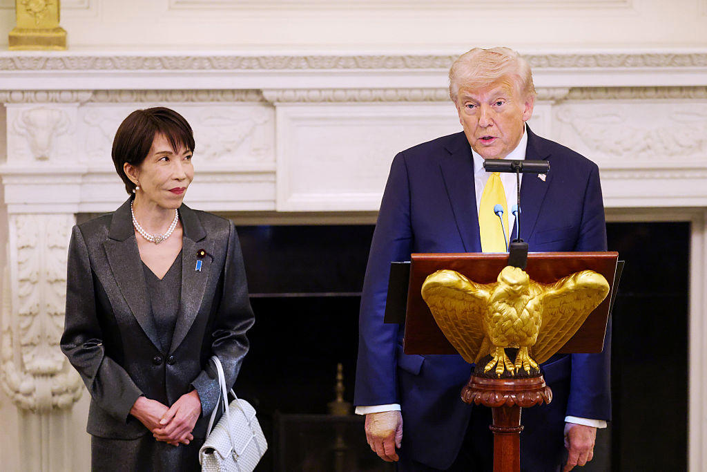 イランの脆弱性に震えた中国, 多様性がもたらす国家の不安定, 不安定要因を抑え込む共産党, 米国に対抗したシャトル外交, 王毅外相の「奮闘」, 外相と特使の“両輪外交”展開, 東アジアの盟主にこだわる中国, 遅れる日本外交と中国の警戒, 日本は｢東アジアのイスラエル｣？, 世界の多極化が加速