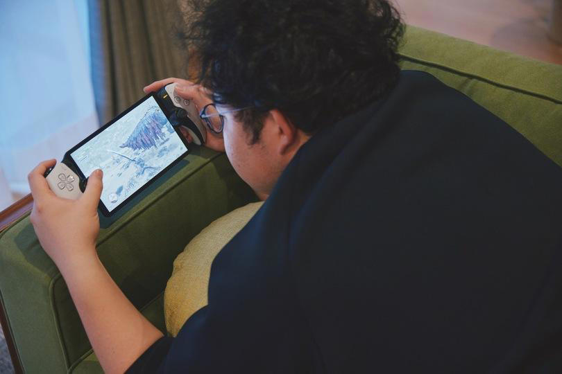 「3年ぶりのゲームです」ノンコンソールゲーマー三者三様の今, 電源オン、即プレイ。「あ、こんなに早かったっけ？」, 『モンスターハンターワイルズ』を体験。レベチだったPS5, 冷静に考えて、5万5000円はヤバくないか？, おまけの一台が、意外と本命かもしれない, 僕らはゲームが面倒だったんじゃない。「始めるまで」が面倒だったんだ