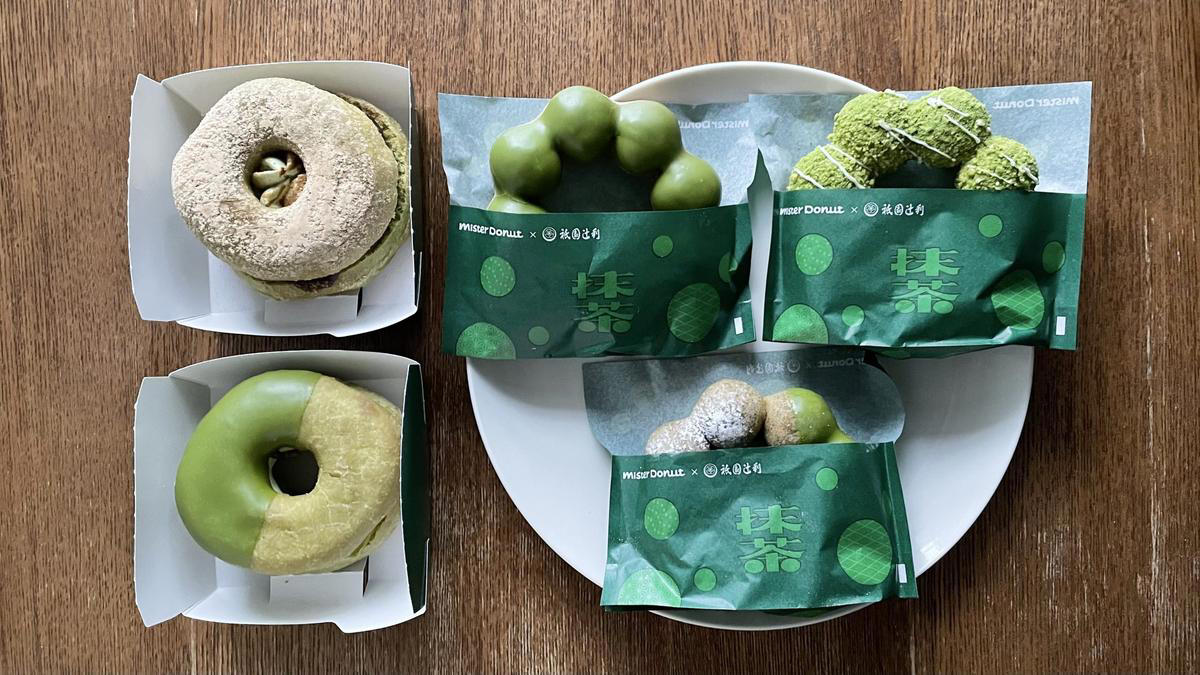 「宇治抹茶ドーナツシリーズ」は全部で5種類, どらやきをモチーフにした「ドら抹茶」, 毎年人気の「ポン・デ・宇治抹茶」, 思わず「うま……！」と声が出た「ドら抹茶」, 抹茶の苦味が◎「ポン・デ・ダブル宇治抹茶」