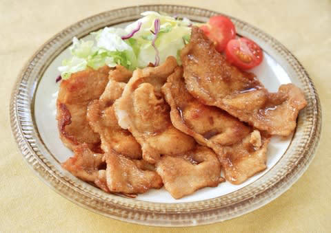 2月に人気だった「豚の生姜焼き」を作ってみた, 小麦粉をまぶしてたれをからみやすく, 醤油の香ばしい香りが食欲をそそる！, 実際に作ってみて、気づいたポイント, 覚えやすい比率で、もう味つけに迷わない！