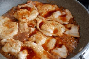 2月に人気だった「豚の生姜焼き」を作ってみた, 小麦粉をまぶしてたれをからみやすく, 醤油の香ばしい香りが食欲をそそる！, 実際に作ってみて、気づいたポイント, 覚えやすい比率で、もう味つけに迷わない！