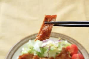 2月に人気だった「豚の生姜焼き」を作ってみた, 小麦粉をまぶしてたれをからみやすく, 醤油の香ばしい香りが食欲をそそる！, 実際に作ってみて、気づいたポイント, 覚えやすい比率で、もう味つけに迷わない！