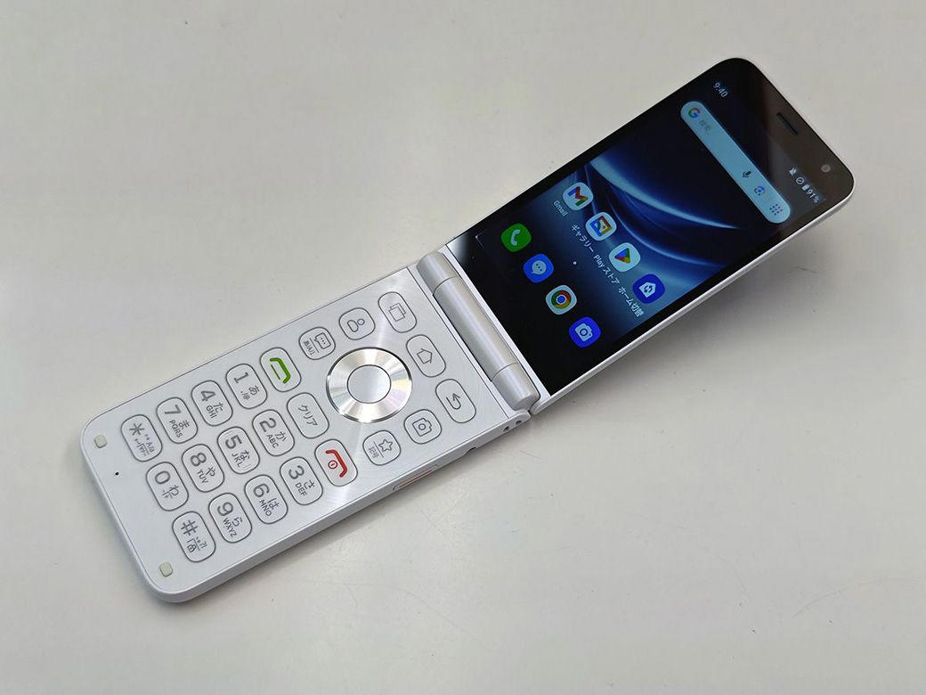 3Gサービスの終焉と「ガラケー」の根強い人気, スマホ移行を阻む「不安」と「慣れ」の壁, 「スマホありき」で進む社会インフラ, ガラケーユーザーを救う「ケースマ」, デジタル社会における包摂力