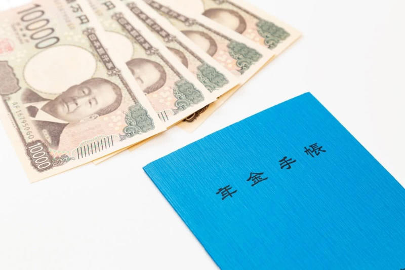 4月の厚生年金支給日、月20万円（2カ月で40万円）以上を受け取る人はどのくらいの割合？, 厚生年金受給額のリアルな分布状況, 年金に関するよくある誤解①「保険料は将来も上がり続ける？」, 年金に関するよくある誤解②「日本の年金制度はいずれ破綻する？」, 年金に関するよくある誤解③「支払った保険料の元は取れない？」, 年金の現状と制度の仕組みを正しく理解しよう
