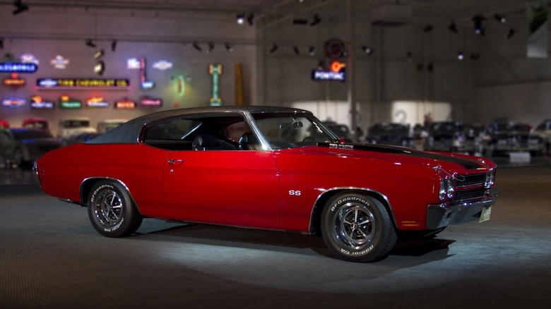 1970 Dodge Challenger R/T 440 Six Pack: 13.6 @ 105 mph, 1970 Ford Mustang BOSS 429: 13.6 @ 114 mph, 1970 Buick GS / GSX Stage 1: 13.38 @ 105.5 mph, 1970 Chevrolet Chevelle SS 454: 13.12 @ 107.01 mph, 1970 Plymouth Barracuda 426 Hemi: 13.10 @ 107.1 mph