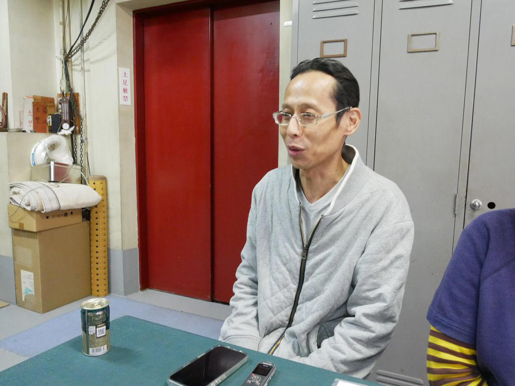 不具合も多い旧式機械と格闘、年間1000万個を製造, 運転中に「こんなんで、働きたくない」, 「継いでくれる人がいるんや」問屋の安堵が覚悟に, 説明書もない旧式機械、一時「製造不能」の危機に, 53歳で結婚、「75歳まで現役」を決意, 祖父の教えを貫き、モロッコヨーグルを作り続ける