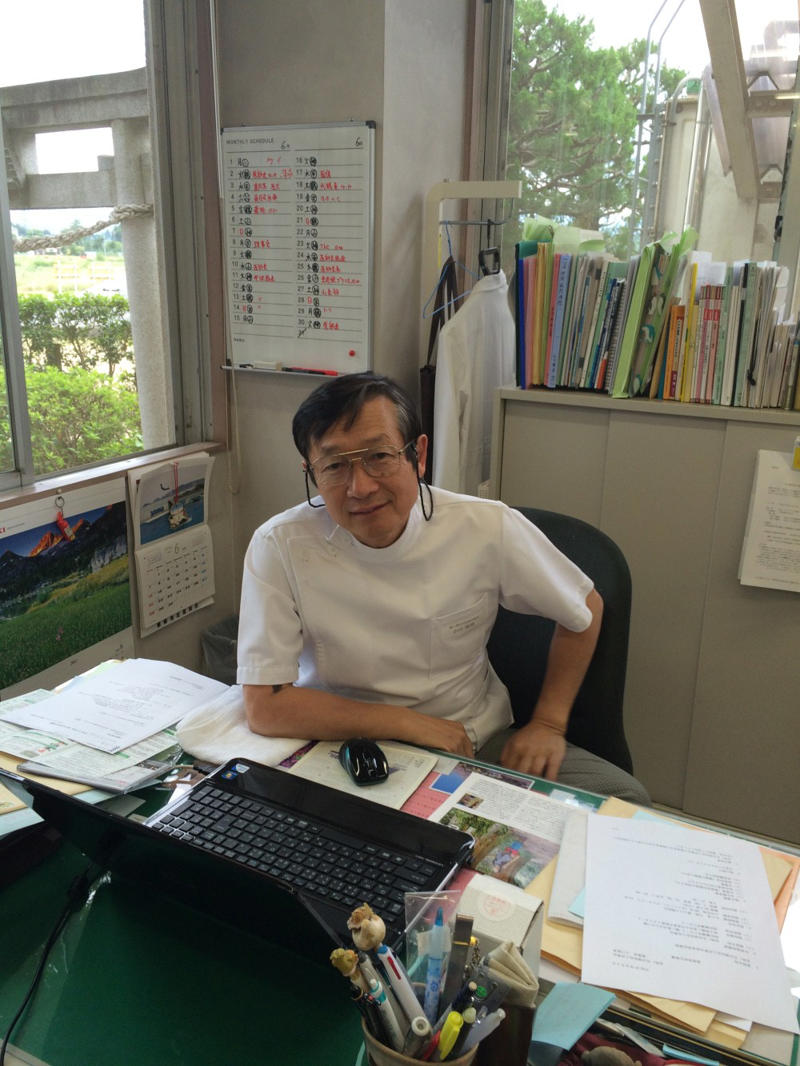 72歳で「運命の出会い」, 「どうにかしなくちゃいけない」, 「医師の数が足りていない」耳鼻科を選ぶ, 父が認知症を発症