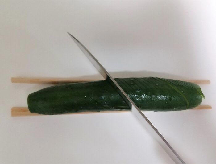 その①調理に使ってみた, その②チューブの絞り出しに使ってみた, その③野菜の飾り切りに使ってみた, 活用方法その④掃除に使ってみた