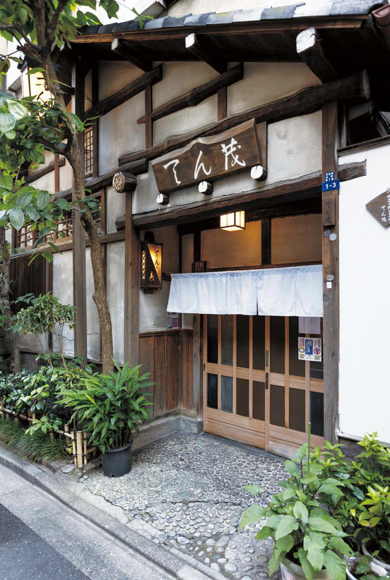 江戸前寿司を肩肘張らずに楽しむ『𠮷野鮨本店』, 『𠮷野鮨本店』店舗詳細, 厚めの肉が割り下に絡まって……『肉鮮問屋 佐々木』, 『肉鮮問屋 佐々木』店舗詳細, 天ぷらとそばの相性を再確認『室町砂場 日本橋本店』, 『室町砂場 日本橋本店』店舗詳細, そば粉の多い外二そばを味わう『日本ばし やぶ久』, 『日本ばし やぶ久』店舗詳細, 330年変わらぬ製法で作られる半ぺん『日本橋 神茂』, 『日本橋 神茂』店舗詳細, 現代に合わせて天ぷらもアップデート!?『てん茂』, 『てん茂』店舗詳細