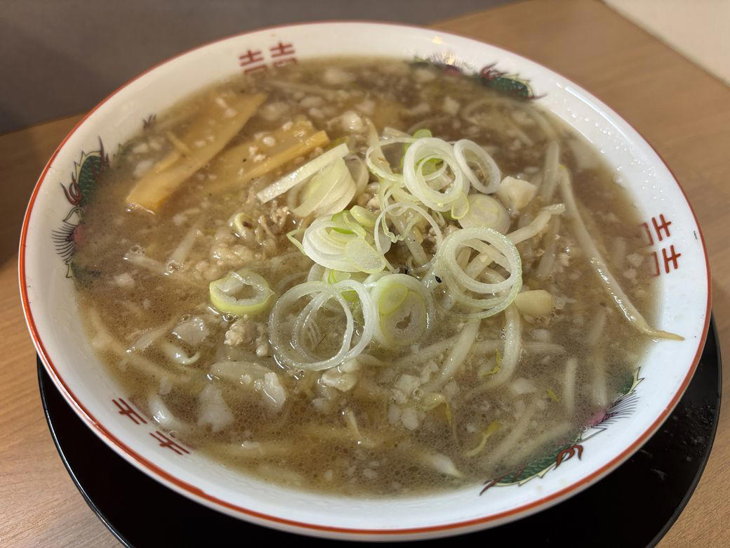 イベントへの出店依頼がすべての始まり, 安価な食材で「誰が食べても美味い」と感じる一杯を, 店名に込められた「遊び心と戦略」, 高い注目度に甘えるつもりはない