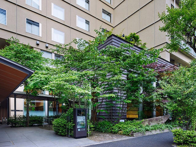 【ストレスゼロ】余韻に浸りながら歩いて帰れる「徒歩10分圏内」, 【コスパ＆快適さ】“安さ”も“質”も諦めない！ 「高コスパ宿」, 【推し活】写真映え＆贅沢空間で最高の締めくくり, 【穴場狙い】周辺が満室？ そんな時の「数駅ずらし」, 最高の余韻は, 最高のホテルから