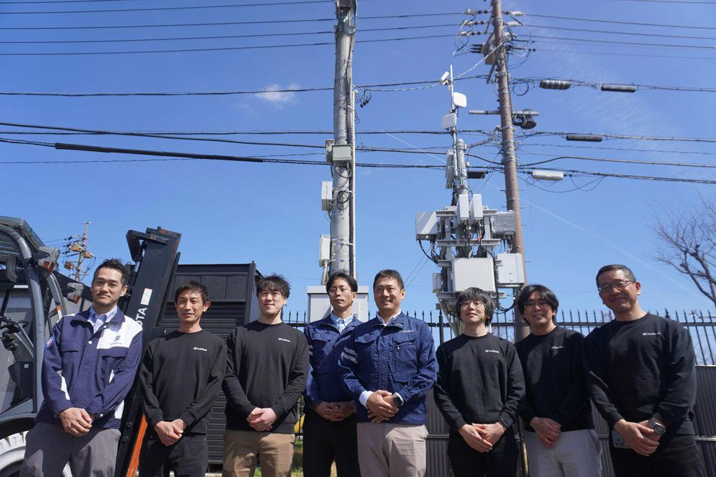 5Gなのに4Gに頼っていた, 1本の道路を車線に分ける, 万博の基地局が鈴鹿で再出発, テレビ中継の準備が「1日がかり」から「電源オン」へ, ダウンロード速度が光回線並み