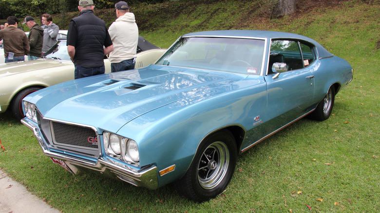 1970 Dodge Challenger R/T 440 Six Pack: 13.6 @ 105 mph, 1970 Ford Mustang BOSS 429: 13.6 @ 114 mph, 1970 Buick GS / GSX Stage 1: 13.38 @ 105.5 mph, 1970 Chevrolet Chevelle SS 454: 13.12 @ 107.01 mph, 1970 Plymouth Barracuda 426 Hemi: 13.10 @ 107.1 mph