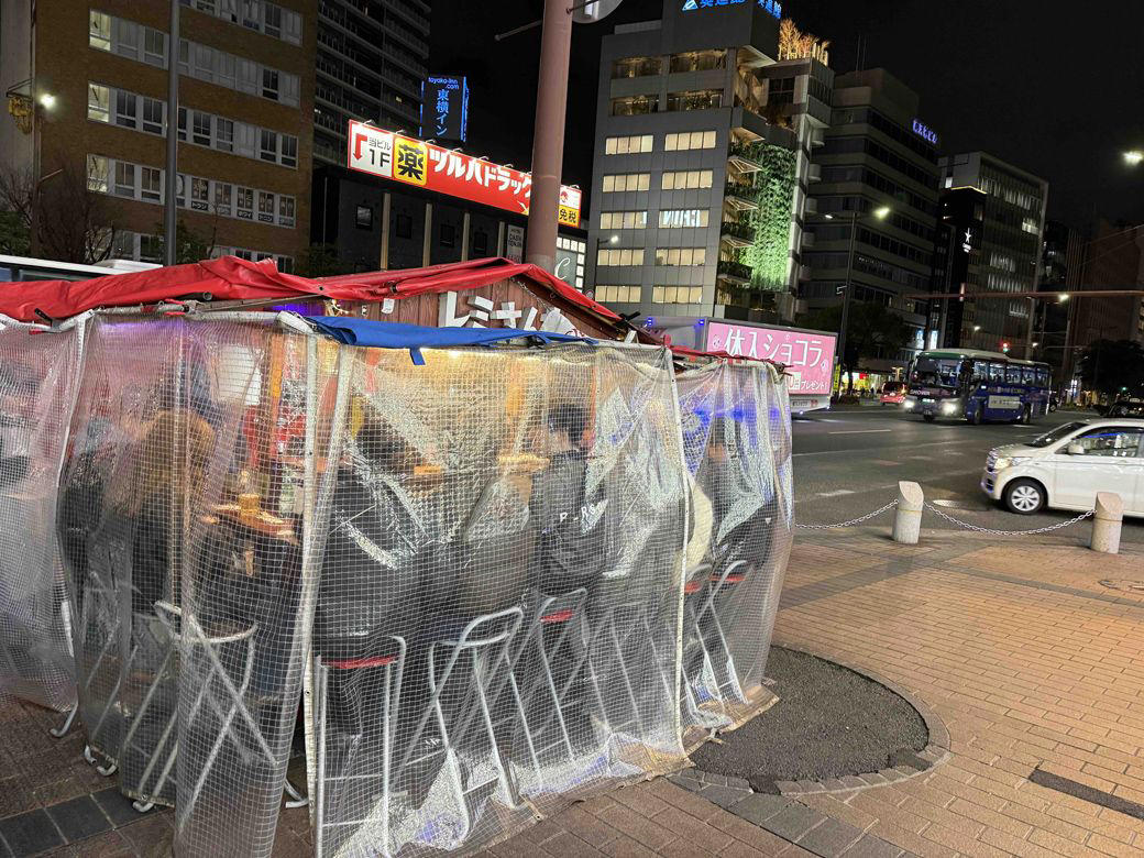 地元民が言われて困るリクエストは「屋台に行きたい」, 多国籍料理にコーヒー。新規屋台から始まる新しい福岡屋台文化, 「1杯1000円」は高すぎる？ ラーメンが“おやつ”の福岡県民, 実は、「うどんの地」。福岡のうどん3大チェーンの魅力,  北九州発「第4の勢力」と、進化する「うどん居酒屋」 ,  地元民に「もつ鍋屋」を指定するのはもったいない？　まだまだ奥が深い福岡の食 