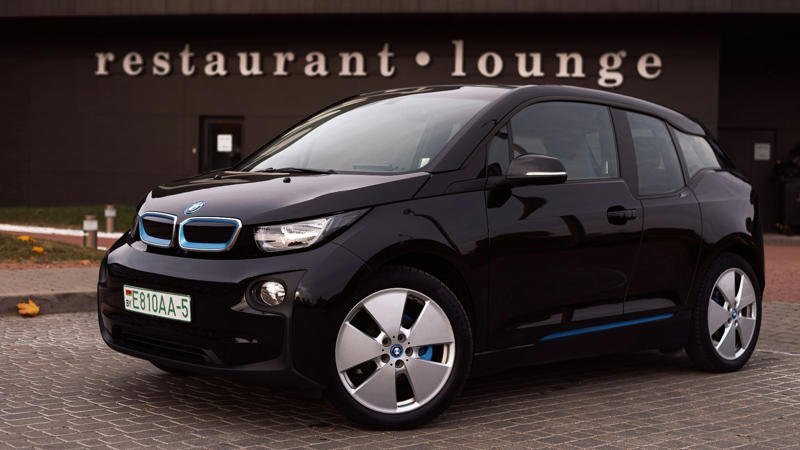 1. The City Pod (Smart Fortwo), 2. The True One-Seater (ElectraMeccanica Solo), 3. The Tiny Original (Peel P50), 4. The Open-Air Escape (Mazda MX-5 Miata), 5. The Retro Runabout (Fiat 500), 6. The High-Rev Companion (Honda S2000), 7. The Coastal Roadster (Porsche Boxster), 8. The Fuel-Sipper (Volkswagen Lupo 3L), 9. The Smart Small Car (Toyota iQ), 10. The French Minimalist (Citroën 2CV), 11. The License-Light Microcar (Aixam), 12. The Featherweight Purist (Lotus Elise), 13. The Urban EV Capsule (BMW i3), 14. The Tiny French Original (Renault Twingo), 15. The Budget Escape Car (Fiat 126), 16. The Driver’s Coupe (Subaru BRZ), 17. The Practical City Car (Kia Picanto), 18. The Vintage Backroad Sedan (Datsun 510), 19. The Silent Sports Car (Tesla Roadster), 20. The Bubble-Car Fantasy (Peel Trident)