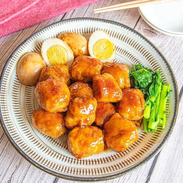 【元お弁当屋のおばあちゃん直伝】1人100円台で肉超えの満足感！ もちもち＆ぷるぷるが止まらない、角煮の黄金比レシピ, 【高野豆腐でご飯が進みすぎる】2人前作ったのに、秒で食べきった！ やみつき必至のおかずレシピ, 【巻いて焼くだけで油揚げが角煮に！？】想像以上のうまさにびっくりで、ご飯が進んでしょうがない, 厚揚げの豚バラの角煮, 【厚揚げ1枚のボリュームを超えてきた】ご飯おかわり何杯目だろう。煮込み5分の超節約おかずレシピ, 【角煮、もう長時間煮込まない】時短なのに中まで味しみ！ラクして作れる人気おかずレシピ