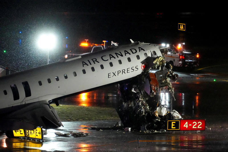 Authorities provide crash update, Video of the LaGuardia plane crash, How many people were injured in LaGuardia crash?, How did crash at LaGuardia Airport happen?, Is LaGuardia Airport open?, Delays at NJ and NY airports, Audio released of LaGuardia plane crash: 'I messed up'
