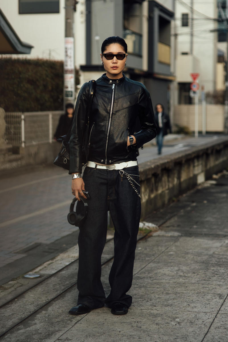 Back to the Basics, Return of the Capris , All-Black Everything, Sporty Prep , Easy Layers , White Jeans Forever , Controversial Black and Brown