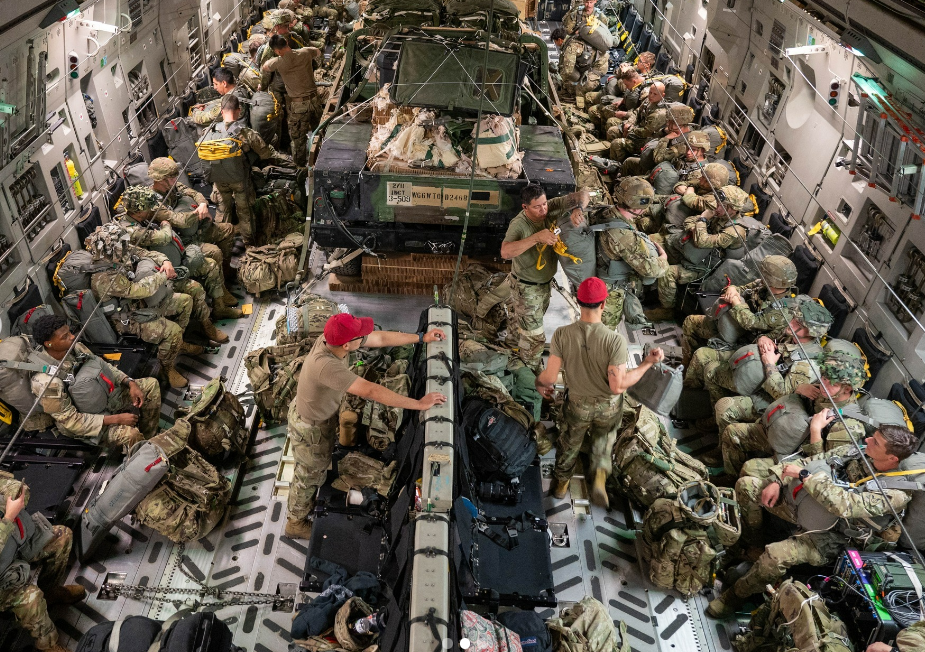 地上軍投入の可能性に注がれる視線, 実際に始まった米軍の戦力移動, イラン沿岸部への上陸の難易度の高さ, 制限的作戦と複合戦術の可能性, 短期戦 vs 長期戦、分かれる展望