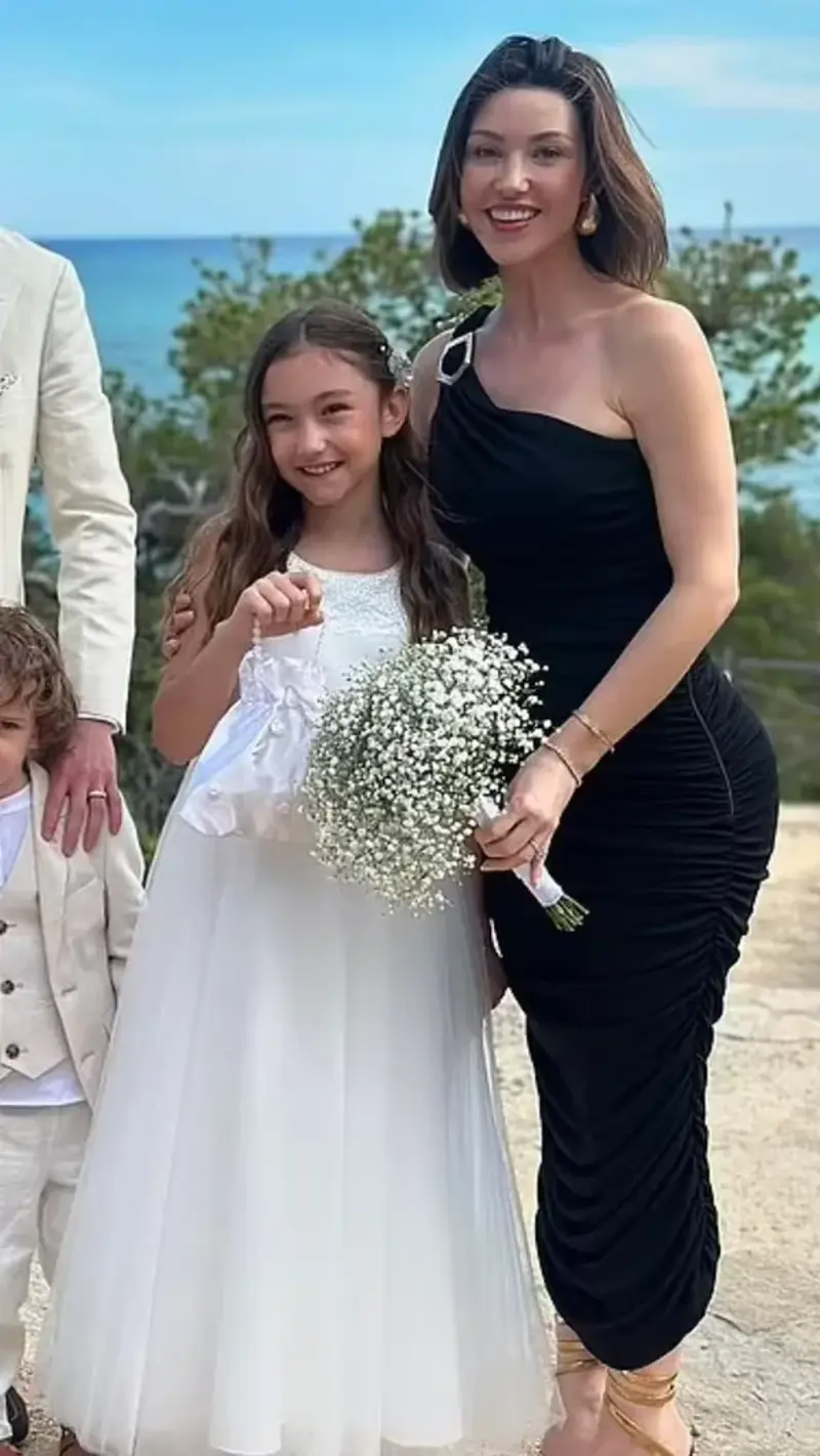 Rafferty “Raff” Jellicoe Frost Law, 29, Iris Tallulah Elizabeth Law, 25, Rudy Indiana Otis Law, 23, Sophia Law, 16, Ada Law, 11, Jude Law And Phillipa Coan’s Children