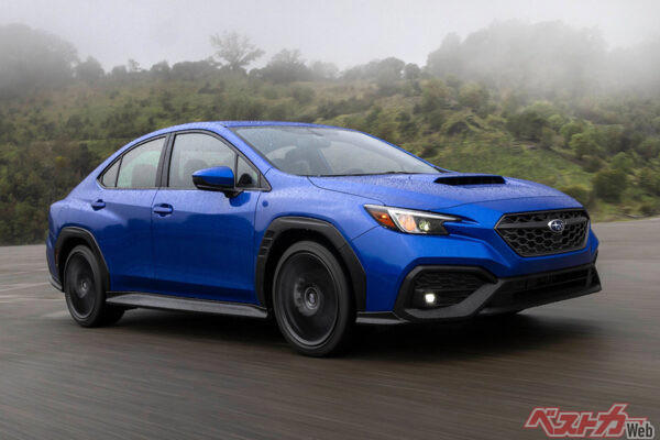 待望の日本上陸！　6MTモデルの「WRX」, 岡本幸一郎が乗って評価：「時代遅れで何が悪い！　HパターンMTという贅沢」, 大音安弘が乗って評価：「エンジンと対話できる喜び。これが大人のツアラーの正解」, 工藤貴宏が乗って評価：「中途半端なんて言わせない！　MTで味わうWRXの気持ちよさ」