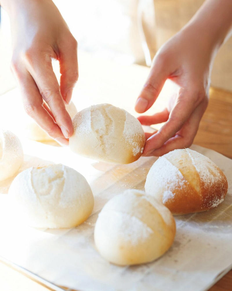 ●1：1時間ほどで焼き上がる, ●2：こねずにぐるぐる混ぜるだけ, ●3：片づけがラクチン, ●4：もちふわ食感でおいしい, ●5：アレンジ次第で食感も変化