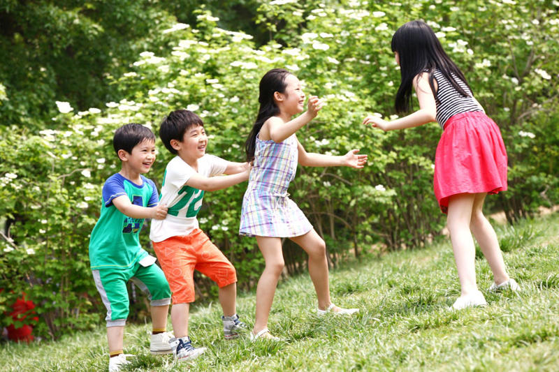 Go for a Nature Walk or Hike, Try a Color Scavenger Hunt , Search for Backyard Bugs, Play Tag Variations, Create a Nature Collage, Set Up an Obstacle Course, Build a Fairy House, Play Capture the Flag, Help With Gardening, Outdoor Storytime , Ride Bikes or Scooters, Play “What Time Is It, Mr. Fox?”, Pitch In With Outdoor Chores , Make a Mud Kitchen, Go Stargazing