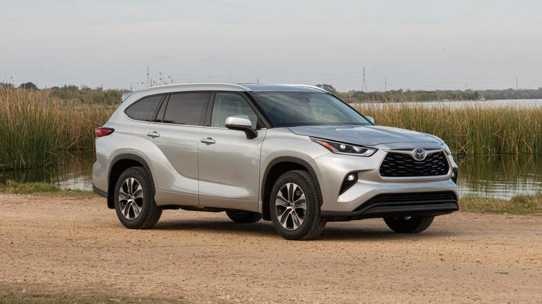 2021 Toyota Venza Limited, 2019 to 2021 Toyota Highlander Limited, 2022 to 2023 Toyota RAV4 Hybrid XLE Premium / Limited, 2024 Toyota Land Cruiser, How we made the list