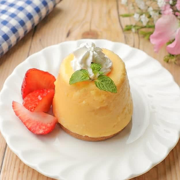 チョコレート不要の濃厚ガトーショコラ, 【材料4つ！混ぜたらレンチンするだけ】チョコ使ってないのに何これ！？しっとり濃厚でウマすぎる！史上最強に簡単＆コスパ最強おやつレシピ, カラメルパイナップルケーキ, 【フライパンで20分】バターとカラメルがじゅわっ！ホットケーキミックスでびっくりするほど「しっとり」焼けるパイナップルケーキ, 【ヨーグルトはこうやって食べて】「ゼラチン不要で失敗なし」「作った本人が一番驚いた」火を使わない簡単おやつレシピ