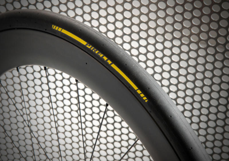 Patented PAAS technology, 2 watts faster than the P Zero Race RS, 10% lower rolling resistance, Mounting and first ride impressions, Pirelli P Zero Race SL-R prices