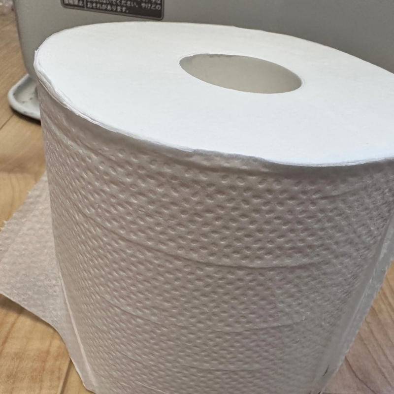 トイレットペーパーの芯、再利用する方法は？, 靴下を干すときに使ってみる！, 1.トイレットペーパーの芯を靴下の中に差し込みます, 2.奥まで入れます, 3.取り出します, 生乾き対策として試してみて