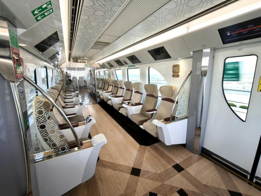 カタールは非常に安全な国だったが…, 2019年開業、日本製のメトロ, 先進的なトラム3路線がメトロを補完, 運賃が格安な理由, 路線バスはほぼ中国製