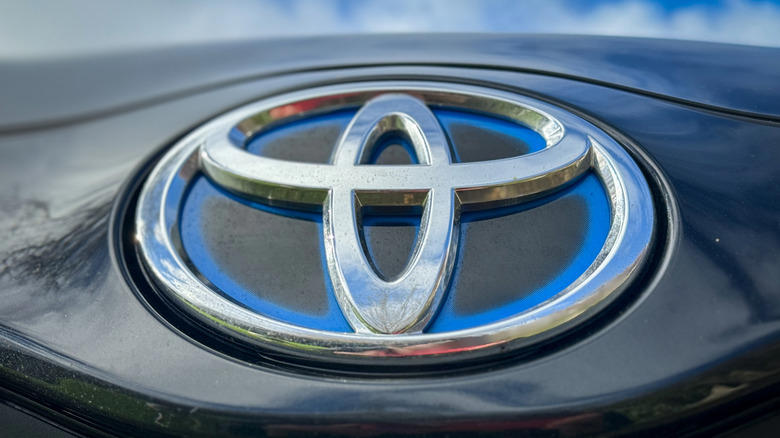 2021 Toyota Venza Limited, 2019 to 2021 Toyota Highlander Limited, 2022 to 2023 Toyota RAV4 Hybrid XLE Premium / Limited, 2024 Toyota Land Cruiser, How we made the list