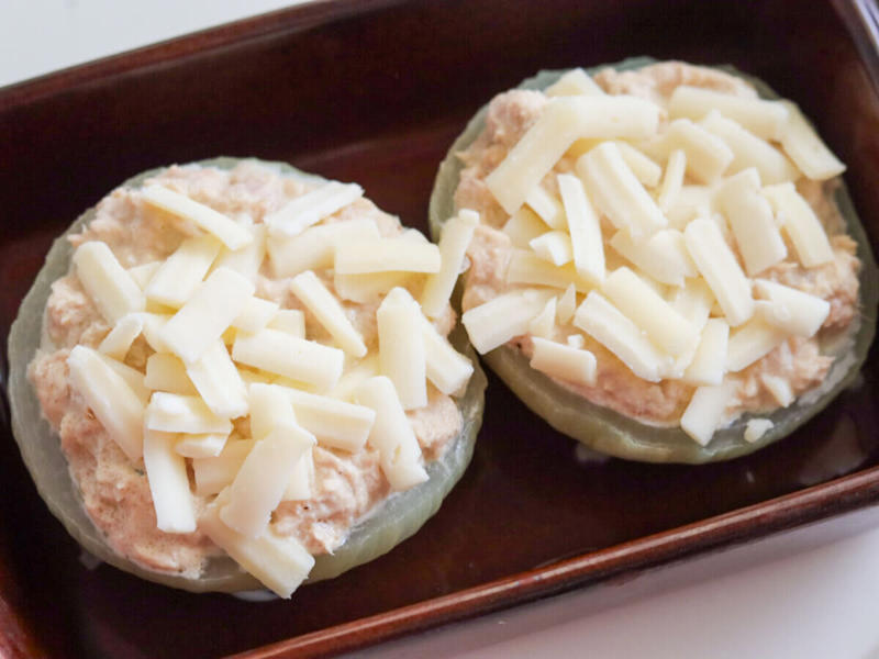 新たまねぎのツナマヨチーズ蒸しを作るのにかかる時間, 新たまねぎのツナマヨチーズ蒸しのカロリー, 新たまねぎのツナマヨチーズ蒸しのレシピ, 新たまねぎのツナマヨチーズ蒸しの材料（1～2人分）, 新たまねぎのツナマヨチーズ蒸しの作り方