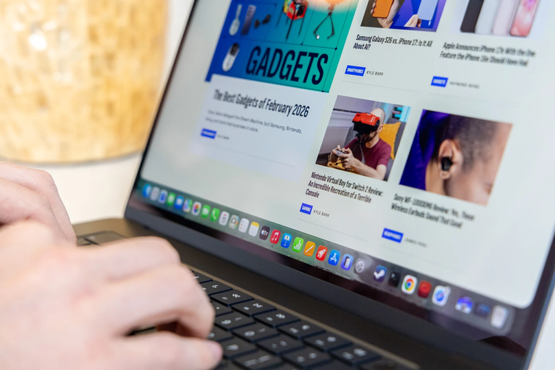 充分な処理性能。MacBook Proには劣るけど, やっぱりGPUは10コア欲しい…, 目に優しいディスプレイ、耳に心地よいサウンド, 「バッテリー丸1日持つ」はホント, やっぱり価格は大きいよね…